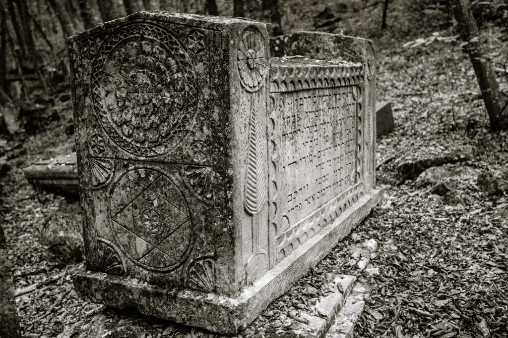 Karaitský hřbitov na Krymu na Ukrajině