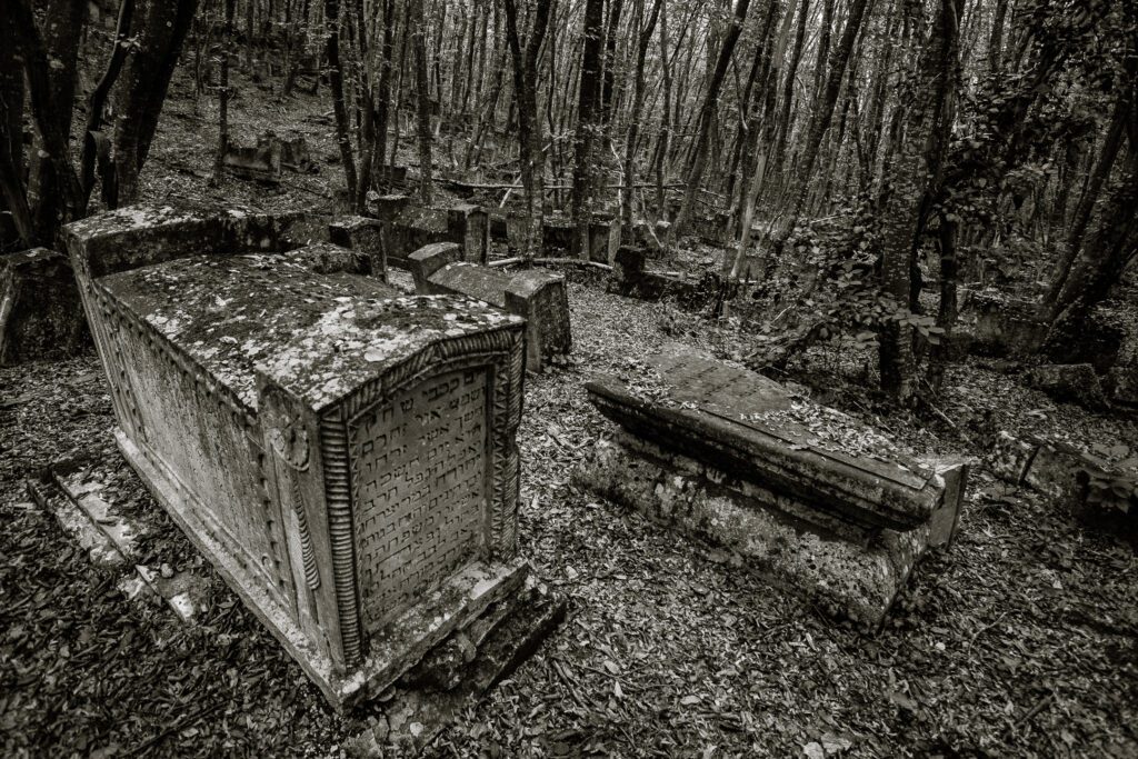 Karaitský hřbitov na Krymu na Ukrajině